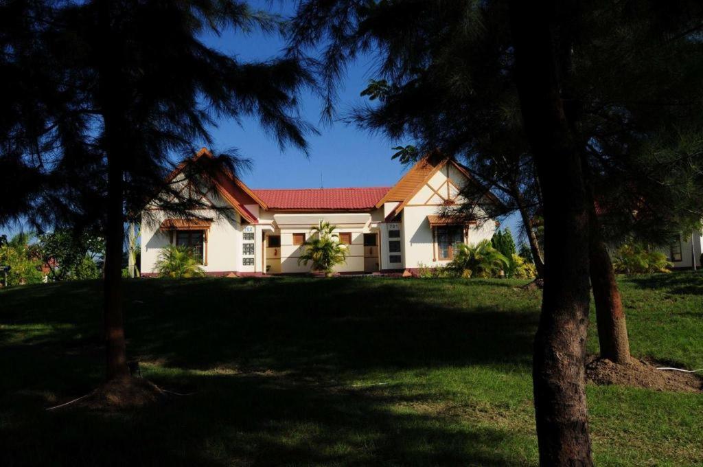 Hotel Myat Taw Win 3*