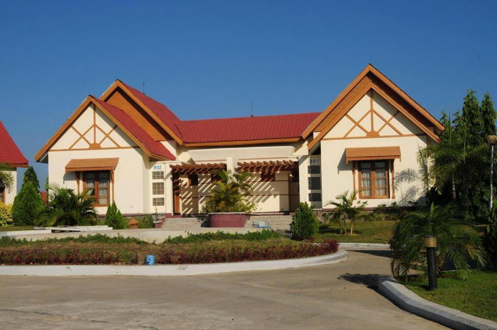 Hotel Myat Taw Win Naypyidaw